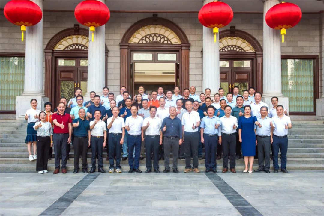 威華集團(tuán)助力“我的家鄉(xiāng)我建設(shè)”平遠(yuǎn)縣熱柘鎮(zhèn)鄉(xiāng)賢回鄉(xiāng)考察活動順利舉行！